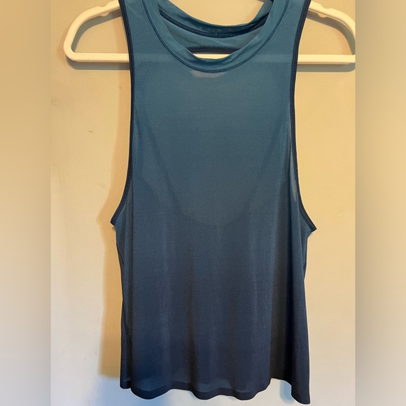 🍋 Lululemon Chase Me Tank Size 6-8) - Picture 5 of 6